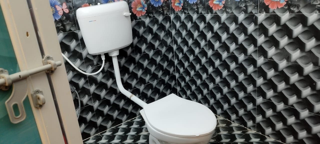 Cottage attached bathroom